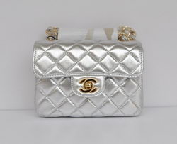 AAA Chanel Classic Light Silver Lambskin Golden Chain Quilted Flap Bag Fake